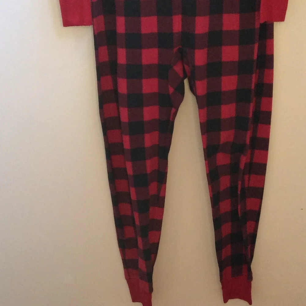 FAMILY PJS MACYS WOMENS SMALL HOODED ONE PIECE PAJAMA RED BLACK PLAID FLANNEL